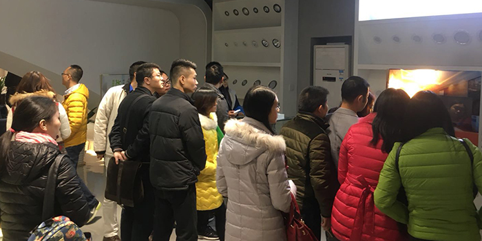 翌駿環(huán)保於2018年1月9日參加由東莞市環(huán)境保護(hù)產(chǎn)業(yè)協(xié)會(huì)組織的一系列會(huì)員走訪活動(dòng)參觀學(xué)習(xí)